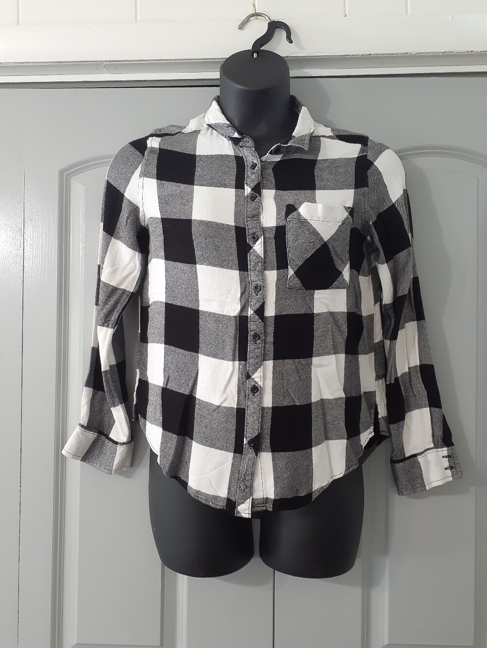 Arizona Jean Company Boyfriend Fit plaid button up shirt